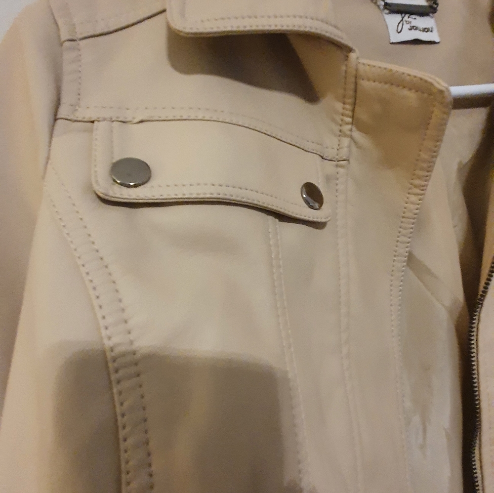 Jacket - Picture 7 of 9